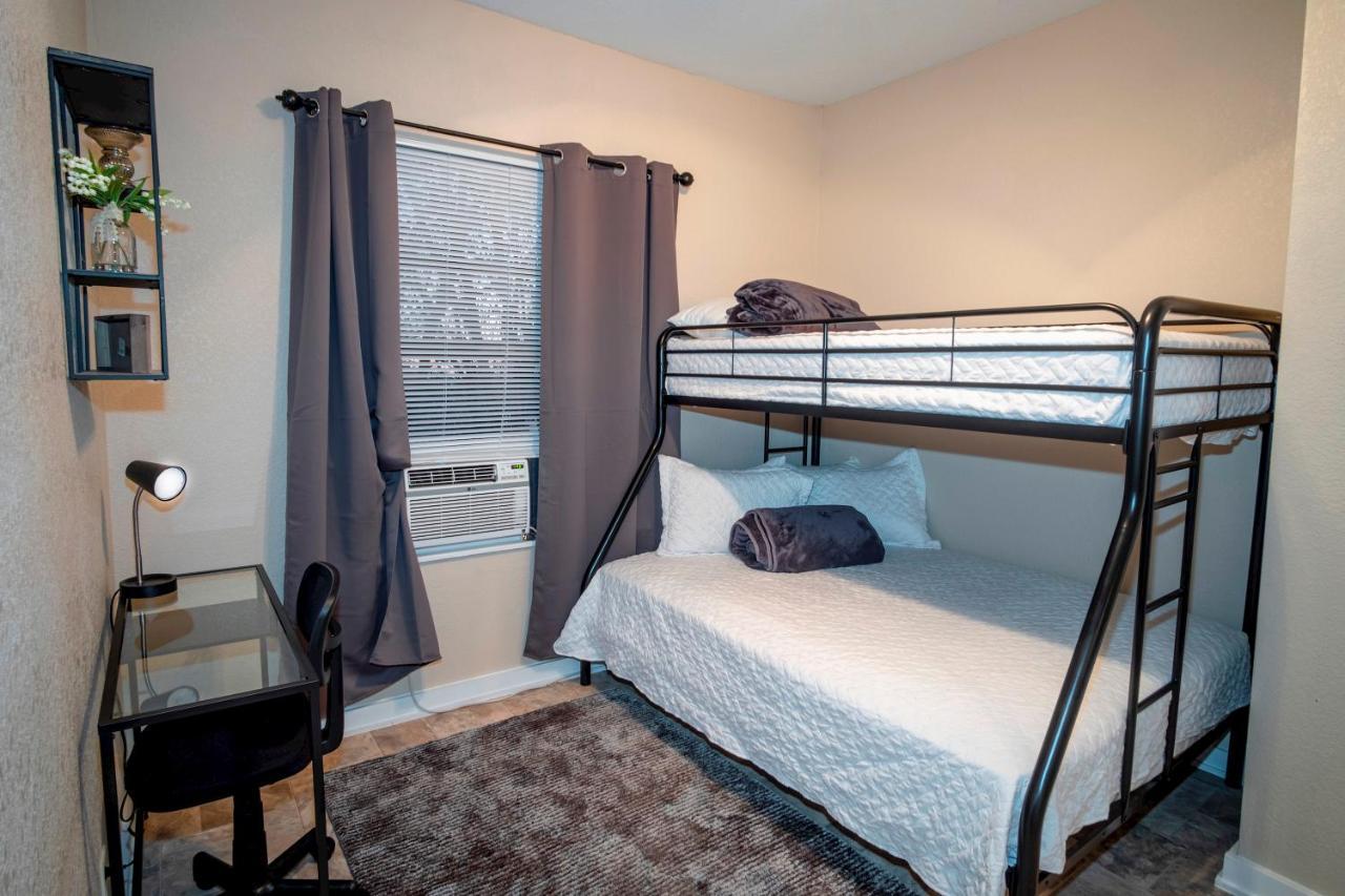 סן אנטוניו Cozy Downtown Guest House 2Br/1Ba Sleeps 8 מראה חיצוני תמונה
